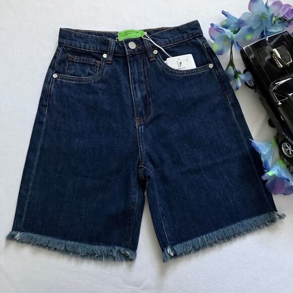 Free People Sandrine Rose NWT Dark Wash Jean Shorts Women Various - Picture 2 of 8